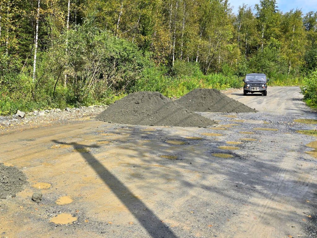 Подсыпка и грейдирование дороги в посёлок Зюраткуль