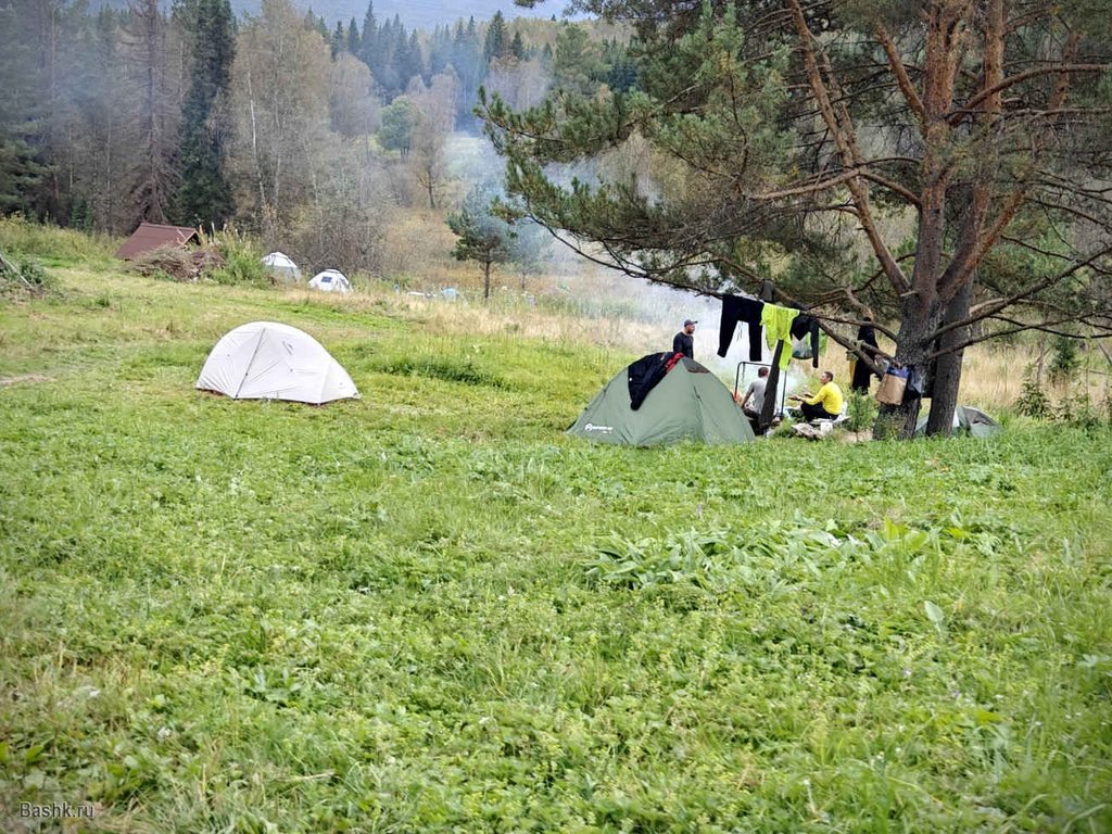 Кемпинг у хутора, у трёх вершин